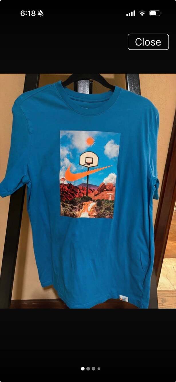 Nike Air Photographic Basketball Hoops Graphic T-Shirt Blue Medium